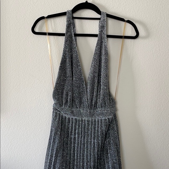 Formal dress - Picture 2 of 2